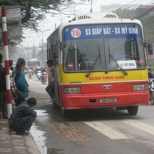 xe bus từ Bến xe Giáp Bát đến Làng Nhật Tảo