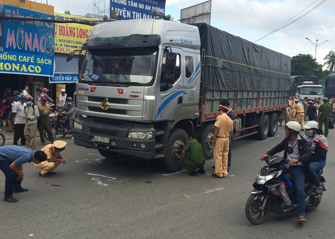 Hiện trường vụ tai nạn giao thông tại ngã tư An Sương